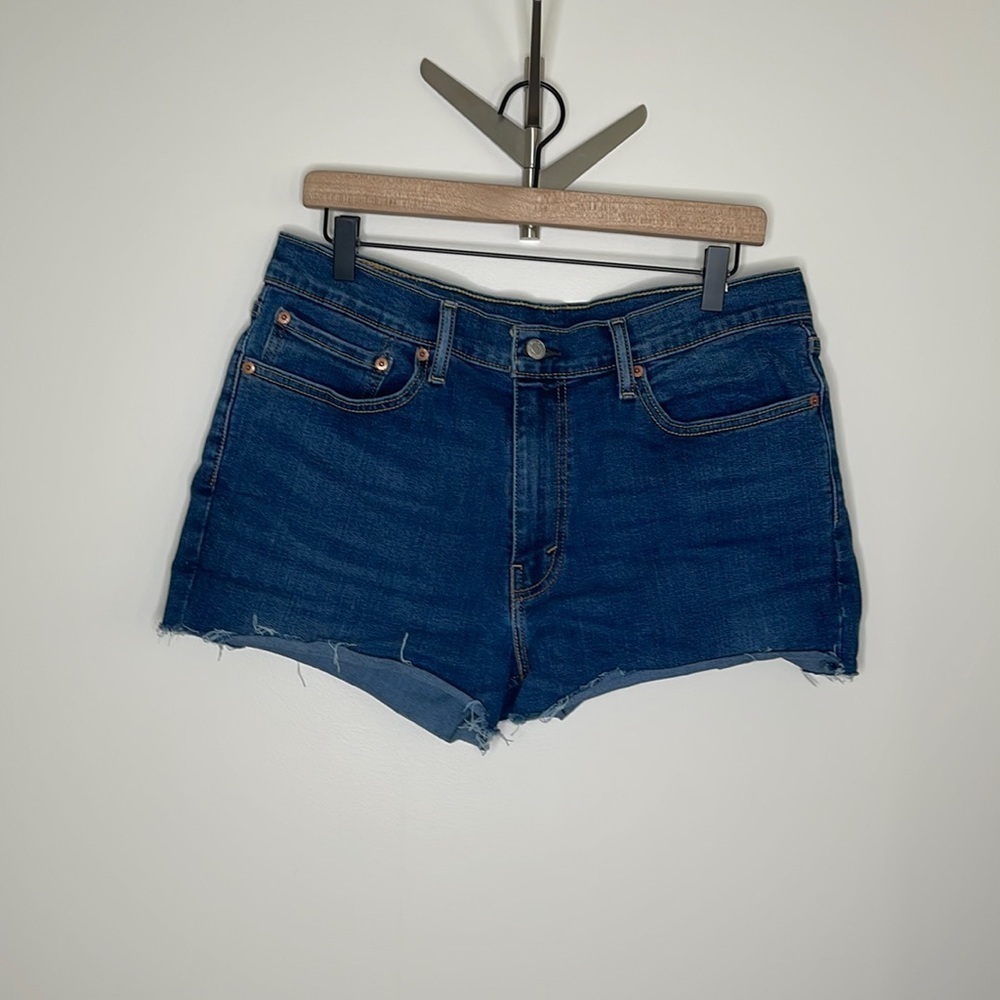 Levi Cut Off Jean Shorts